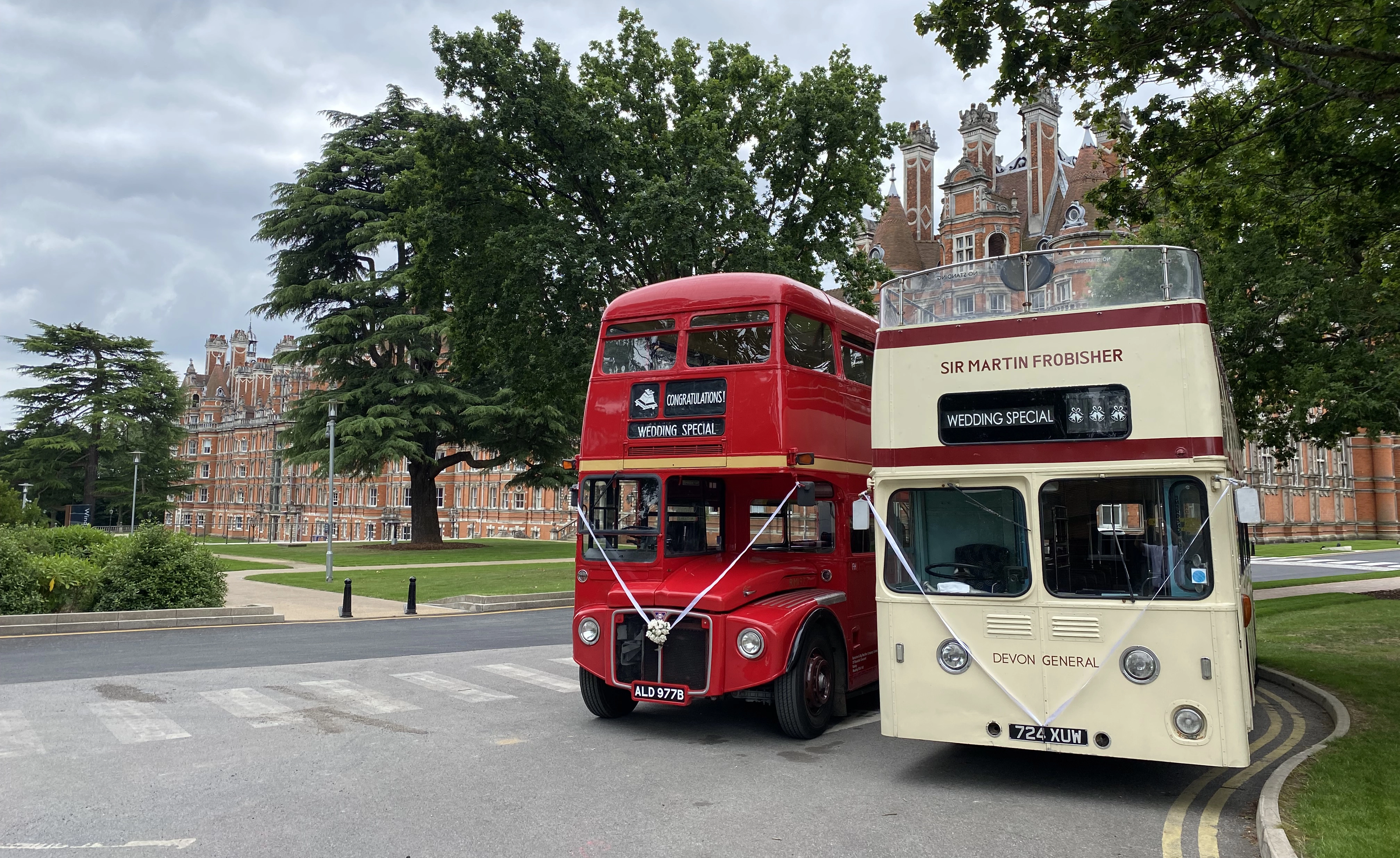 Coaches & Buses